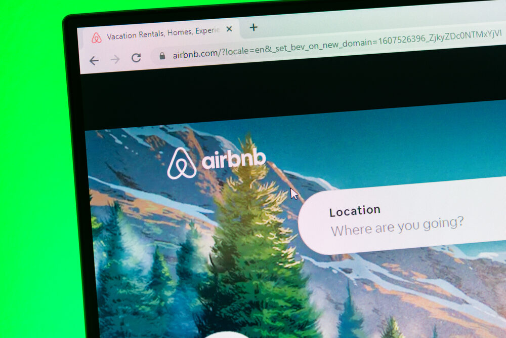 Airbnb introduce nuove funzioni AI