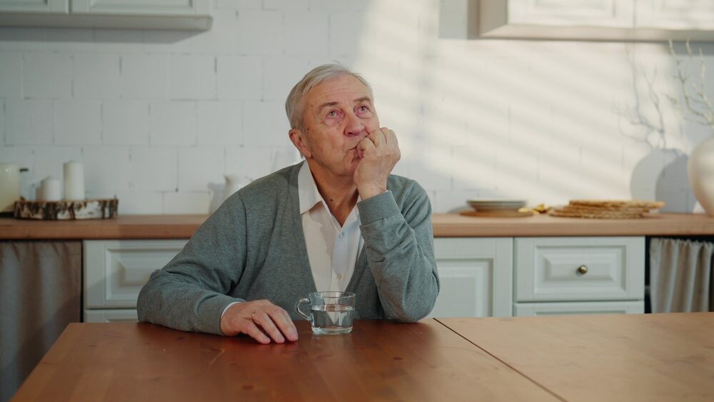 Nonni che utilizzano l'intelligenza artificiale per creare ricordi